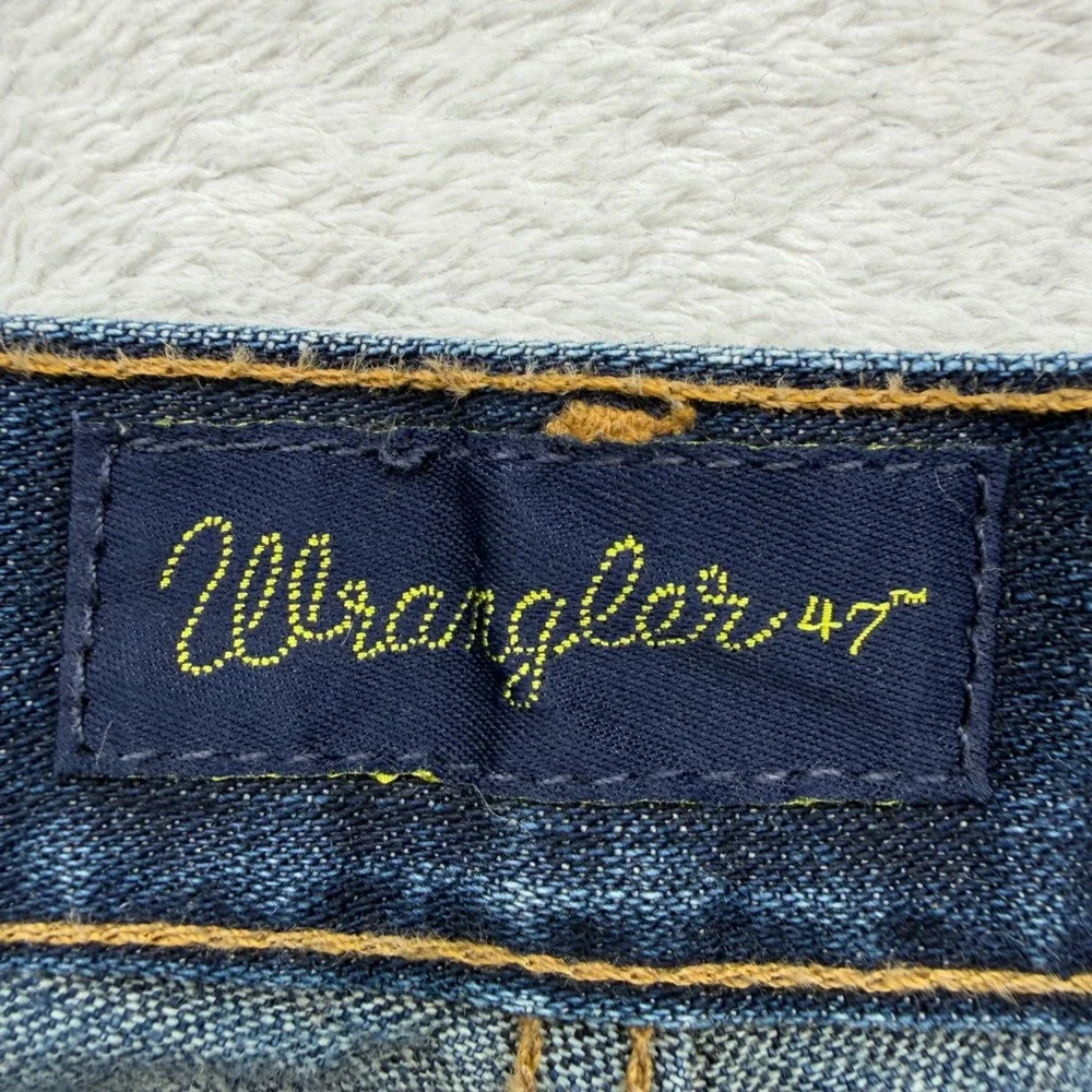 Wrangler 47 Jeans Mens 28x34 Blue Straight Leg Button Fly Made in USA Denim